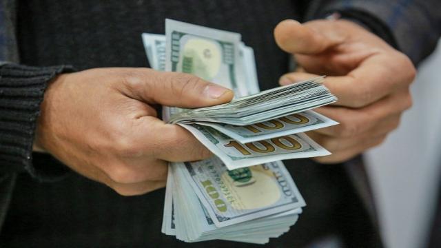 الدولار يرتفع 3 قروش أمام الجنيه المصري فى نهاية تعاملات الخميس