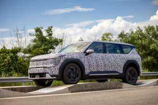 سيارة كيا EV9 تخضع لاختبارات فنية نهائية قبل كشف النقاب عن الطراز الجديد عالمياً للمرة الأولى في العام 2023