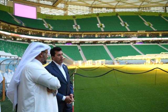 وزير الرياضة يتفقد استاد الثمامة بالدوحة المستضيف لمباريات كأس العالم لكرة القدم