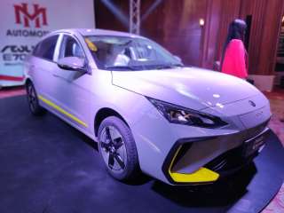 مصر حلوان للسيارات تطلق رسمياً سيارتها الكهربائية الأولى (E70 pro) من دونج فنج الصينية