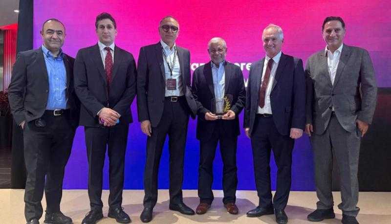 رينو مصر تتوج بجائزة أفضل سوق من حيث ”النمو والتطور” عالميًا بعد تحقيق نمو قياسي فى المبيعات بنسبة 140% في 2025