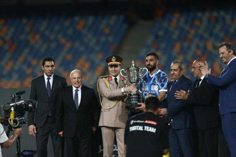 بحضور كبير الياوران نائبًا عن رئيس الجمهورية.. وزير الشباب والرياضة يشهد تتويج بيراميدز بكأس مصر