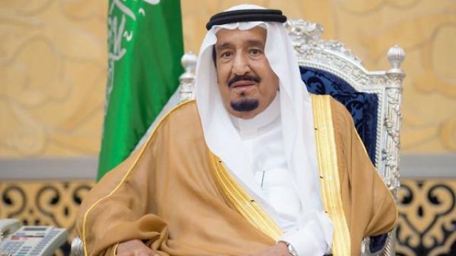 عكاظ: القبض على 11 أميراً سعوديا تجمهروا فى قصر الحكم